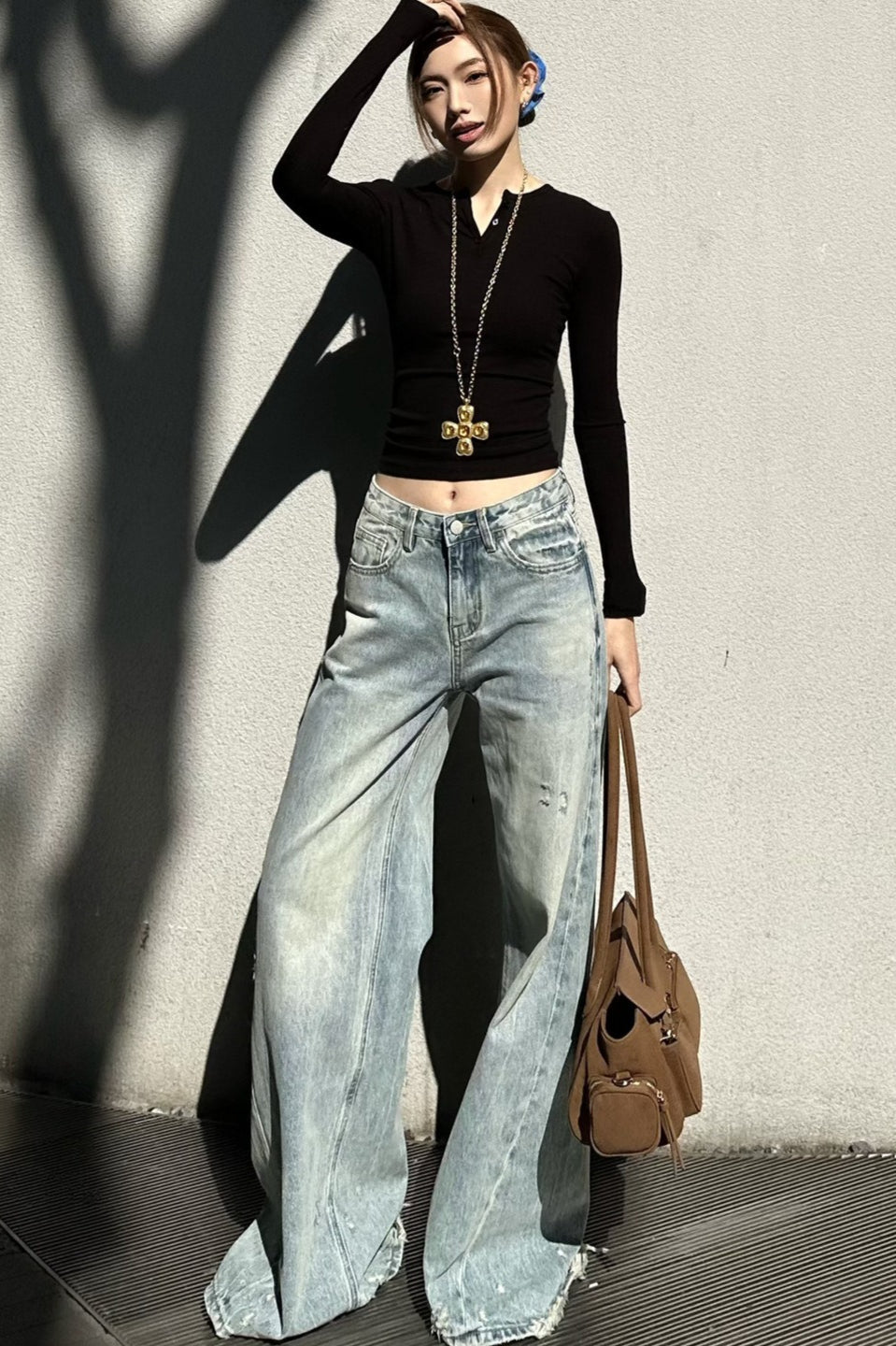 Washed Wide Leg Distressed Jeans