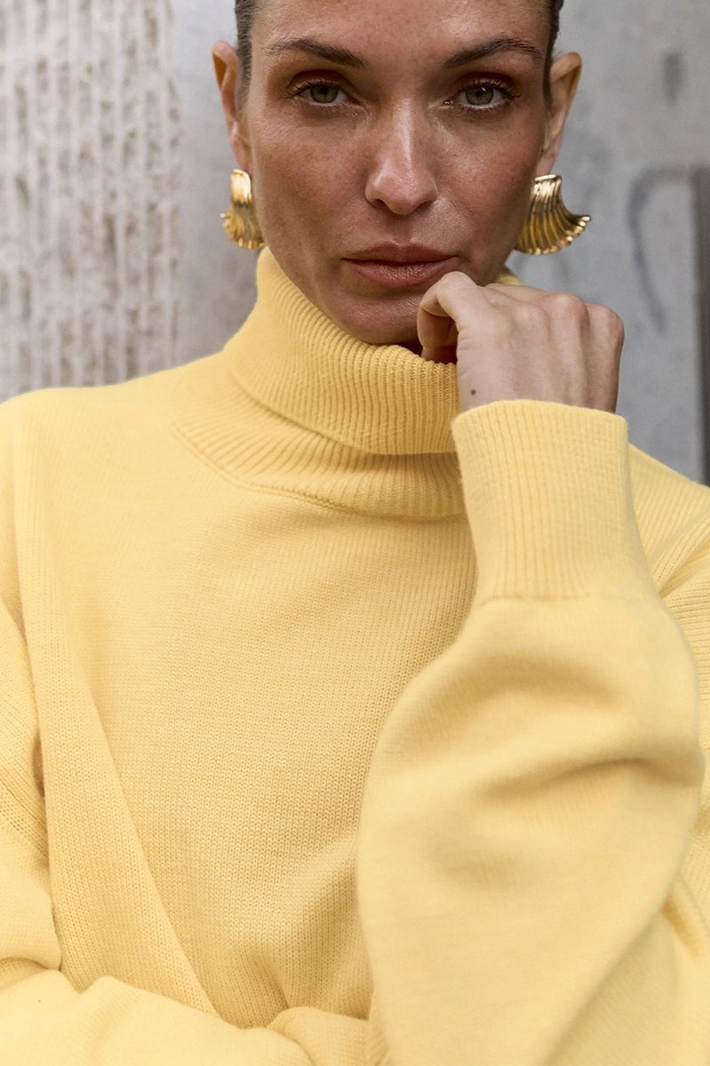 Turtleneck Loose Knit Pullover Sweater