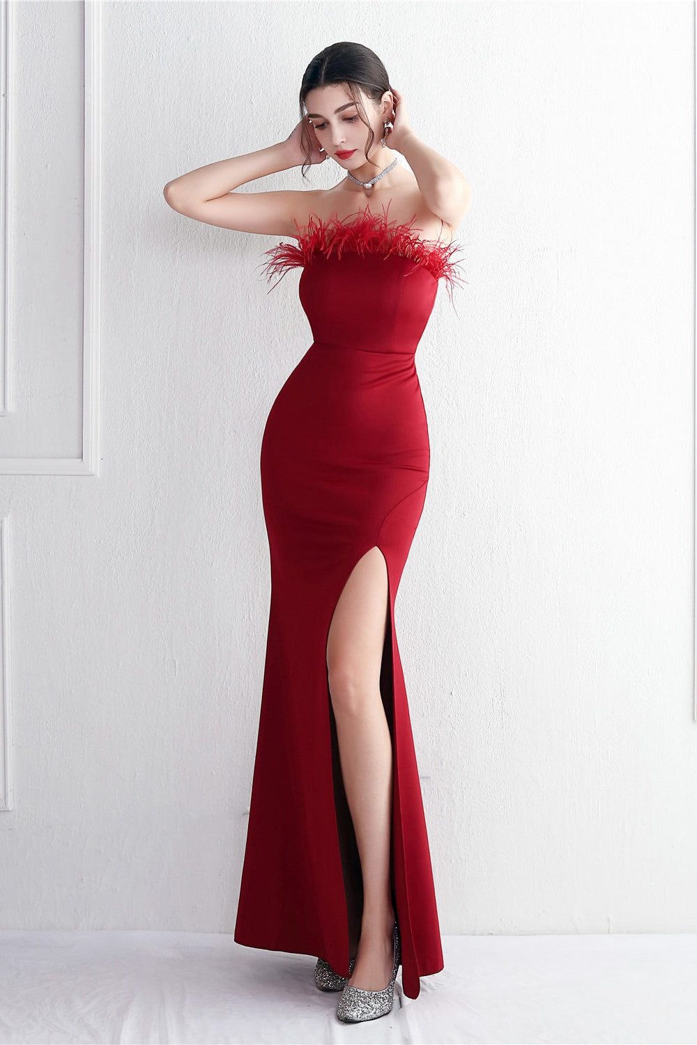 Elegant Feather Trim Strapless Formal Dress