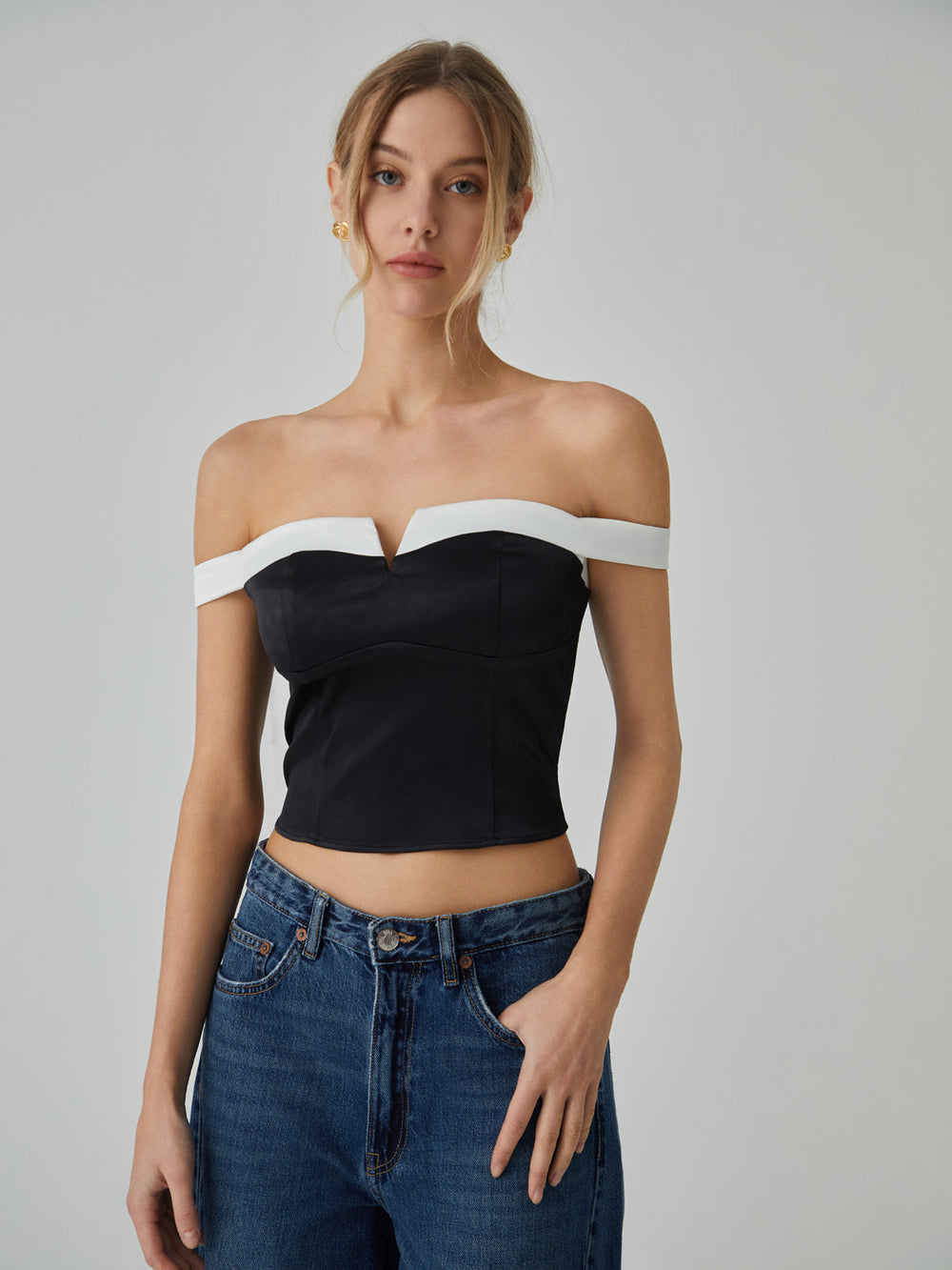 Contrast Trim Graceful Off Shoulder Blouse Blouses