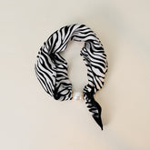 Animal Print Pearl Magnetic Buckle Neck Scarf