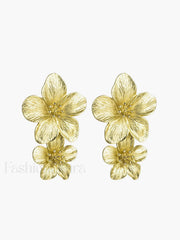 Fashionable Charming Flower Shaped Earrings Gold / One Size Earrings