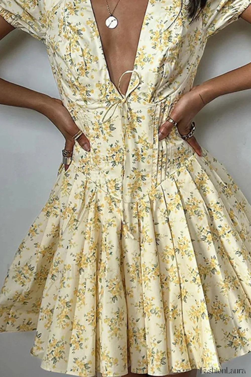 Floral V Neck Slim Fit Puff Sleeve French Retro Floral Dress