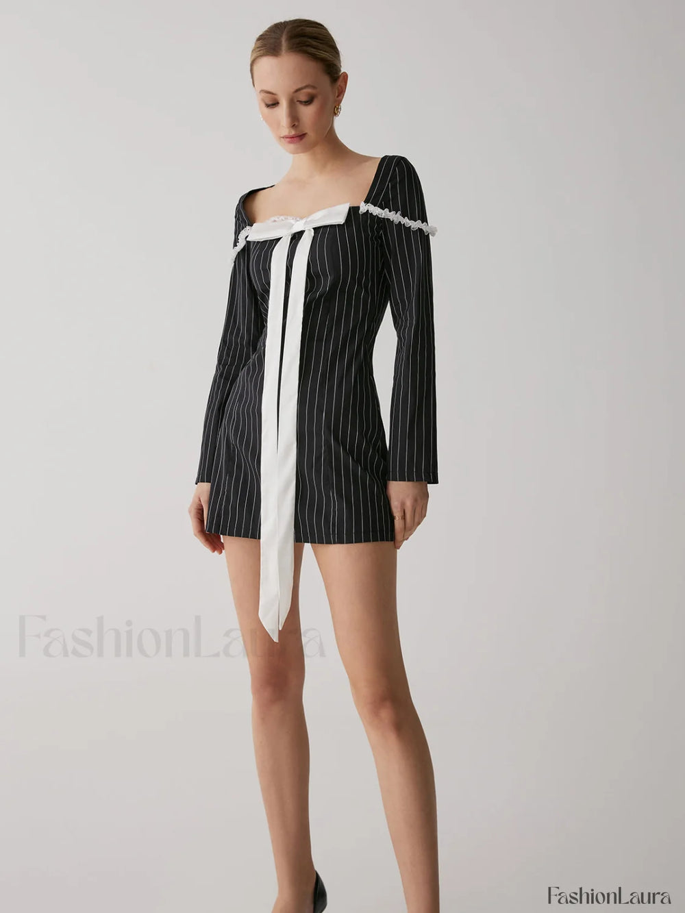 French Square Graceful Neck Short Dress Dresses