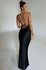 Malika Elegant Maxi Dress M / Black