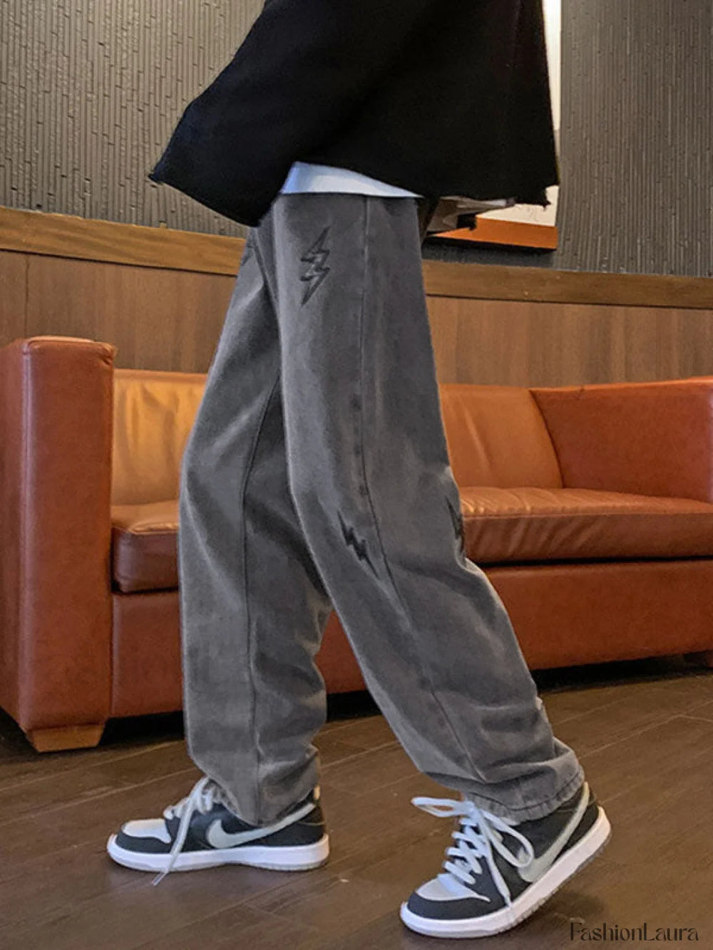 Men’s Lightning Embroidered Straight Jeans Straight leg jeans