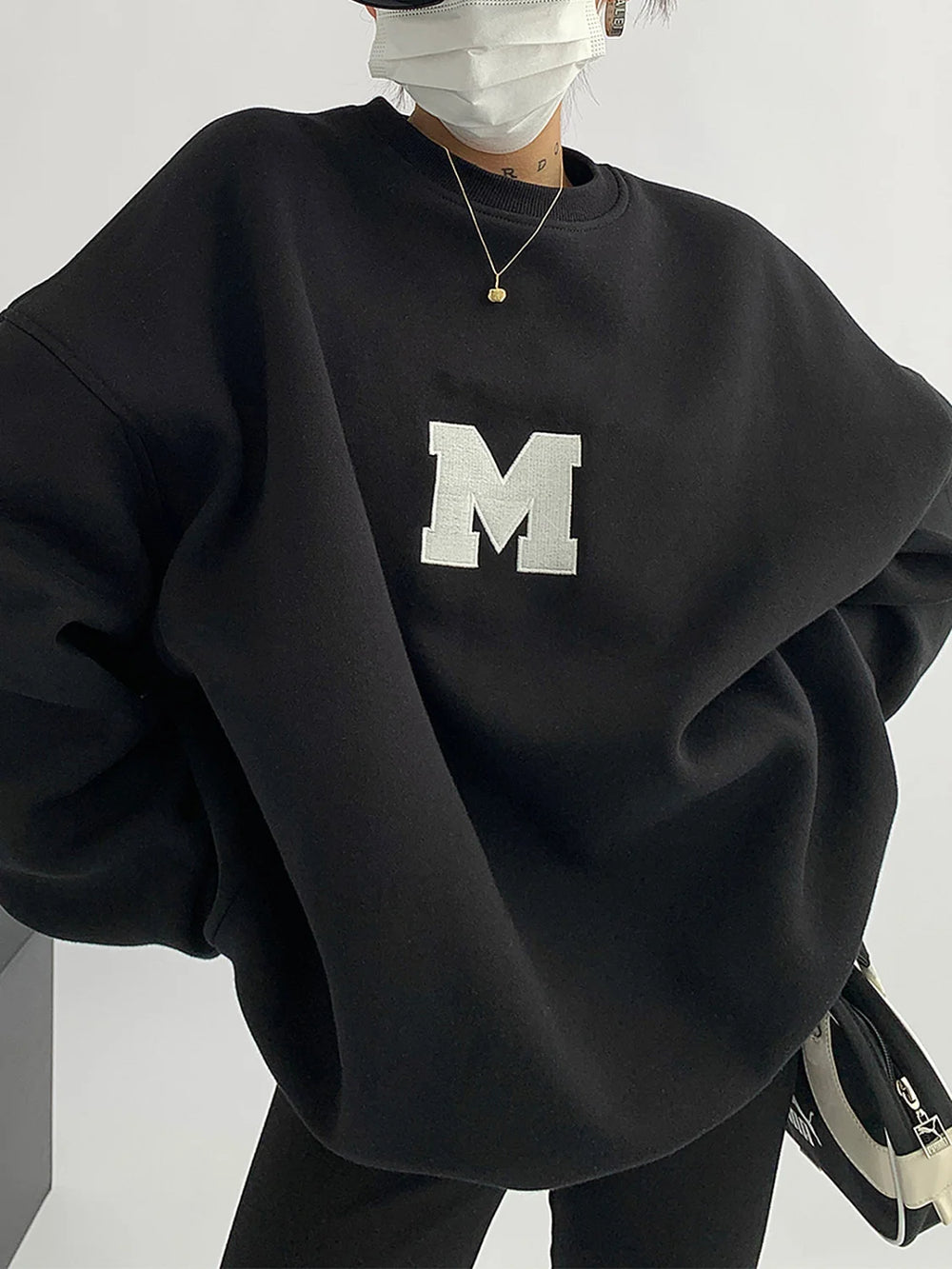 Minimalism Charming Oversized Sweatshirt Black / XS Sweatshirts