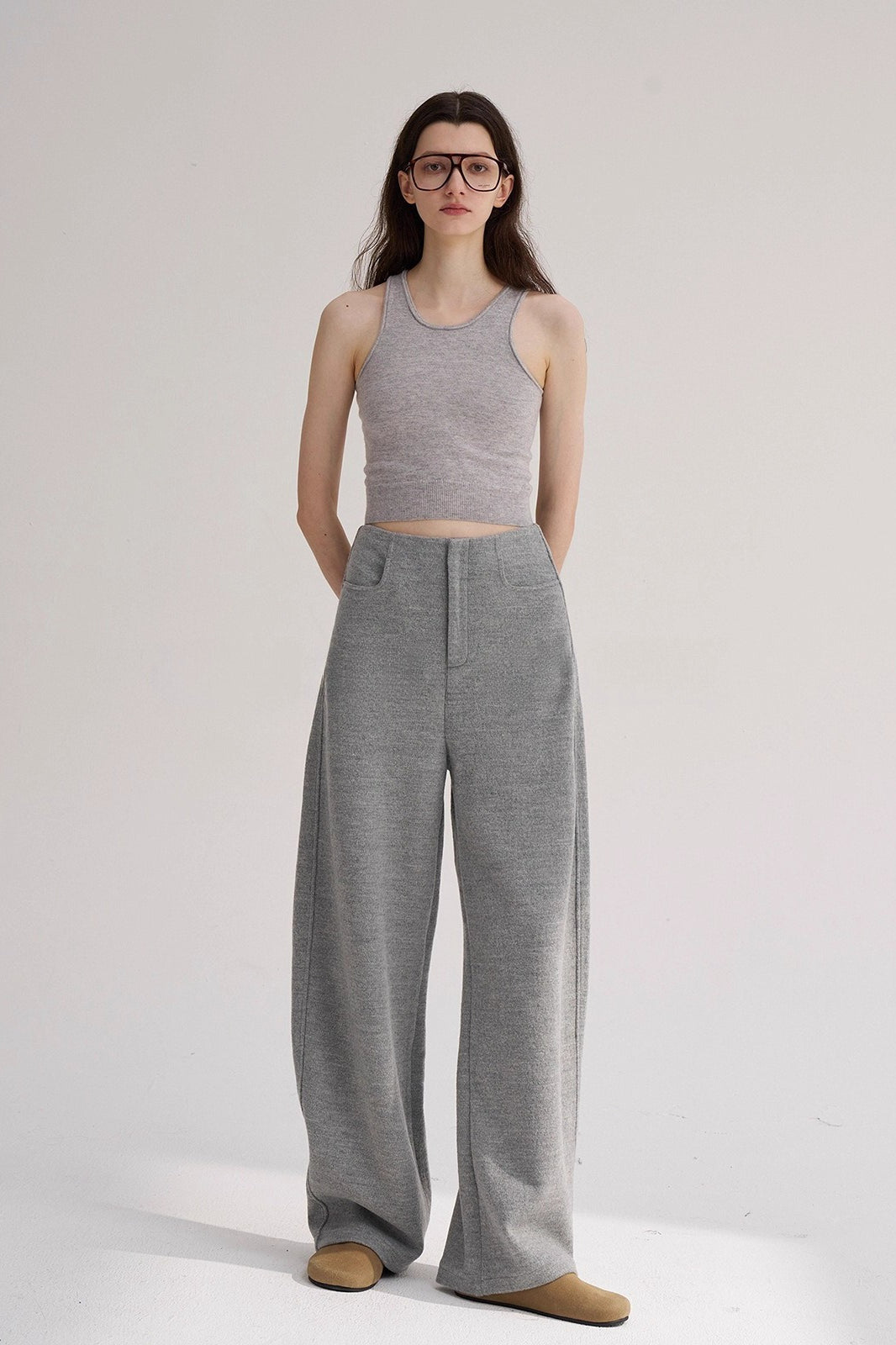 Slimming Narrow Curved Knit Pants Secondary image