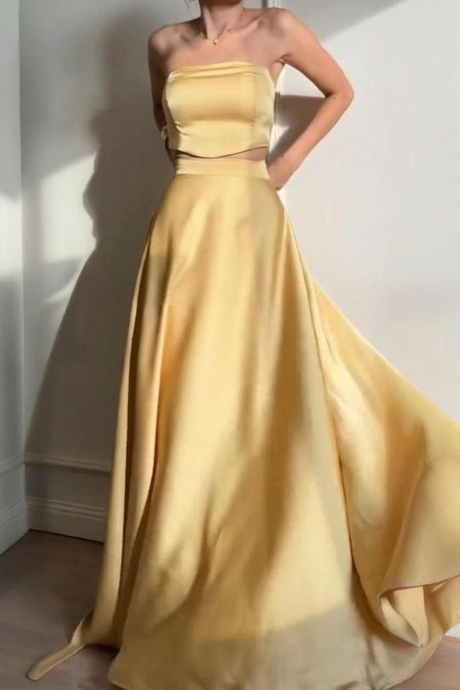Solid Belted Sleeveless Formal Dress Secondary image