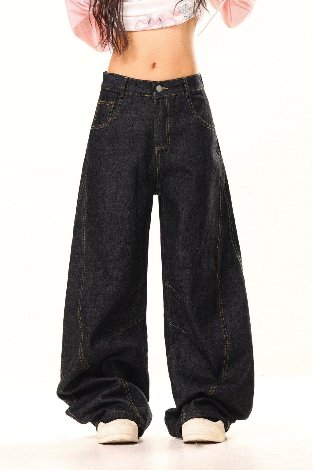 Embroidered Multi Pocket Baggy Barrel Jeans