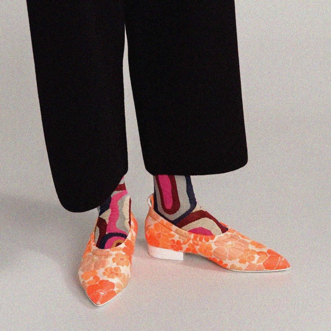 Two Tone Ribbed Cuff Crew Socks Secondary image