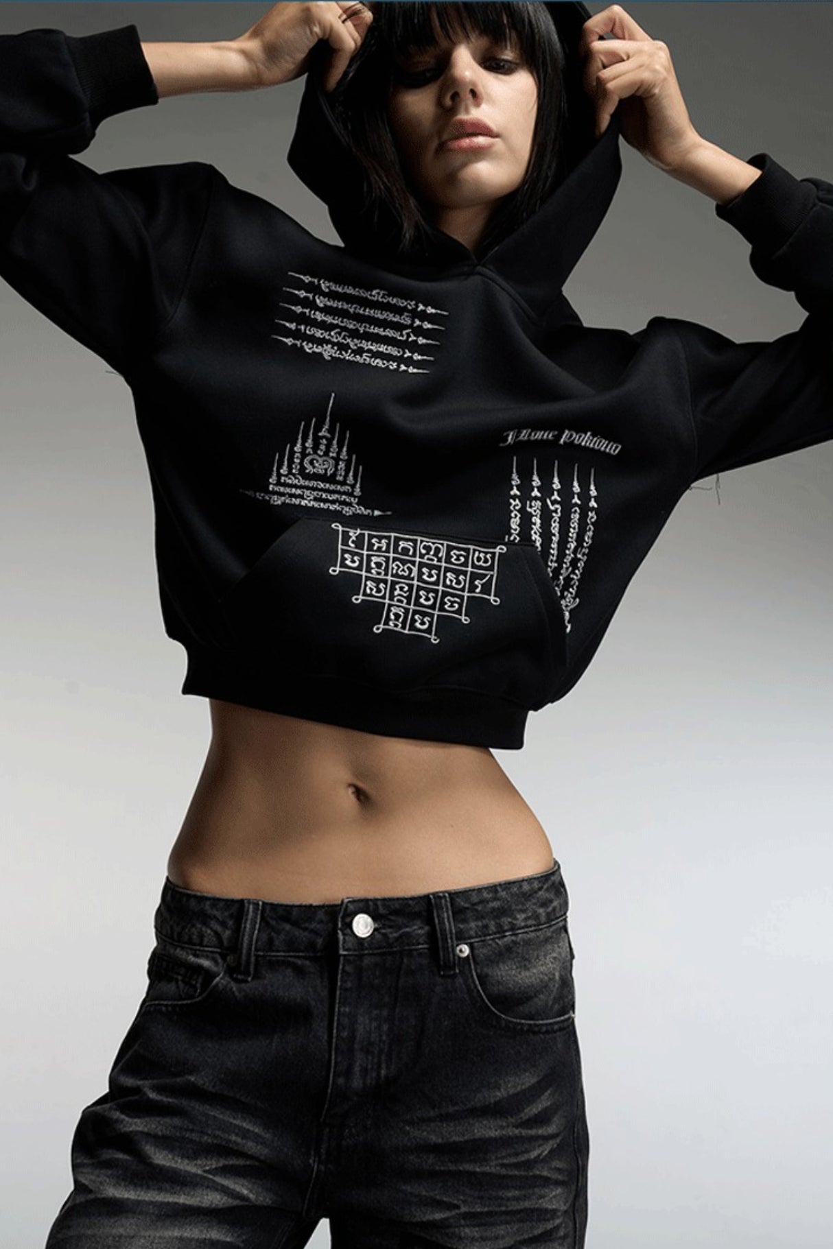 Embroidered Cropped Pullover Hoodie