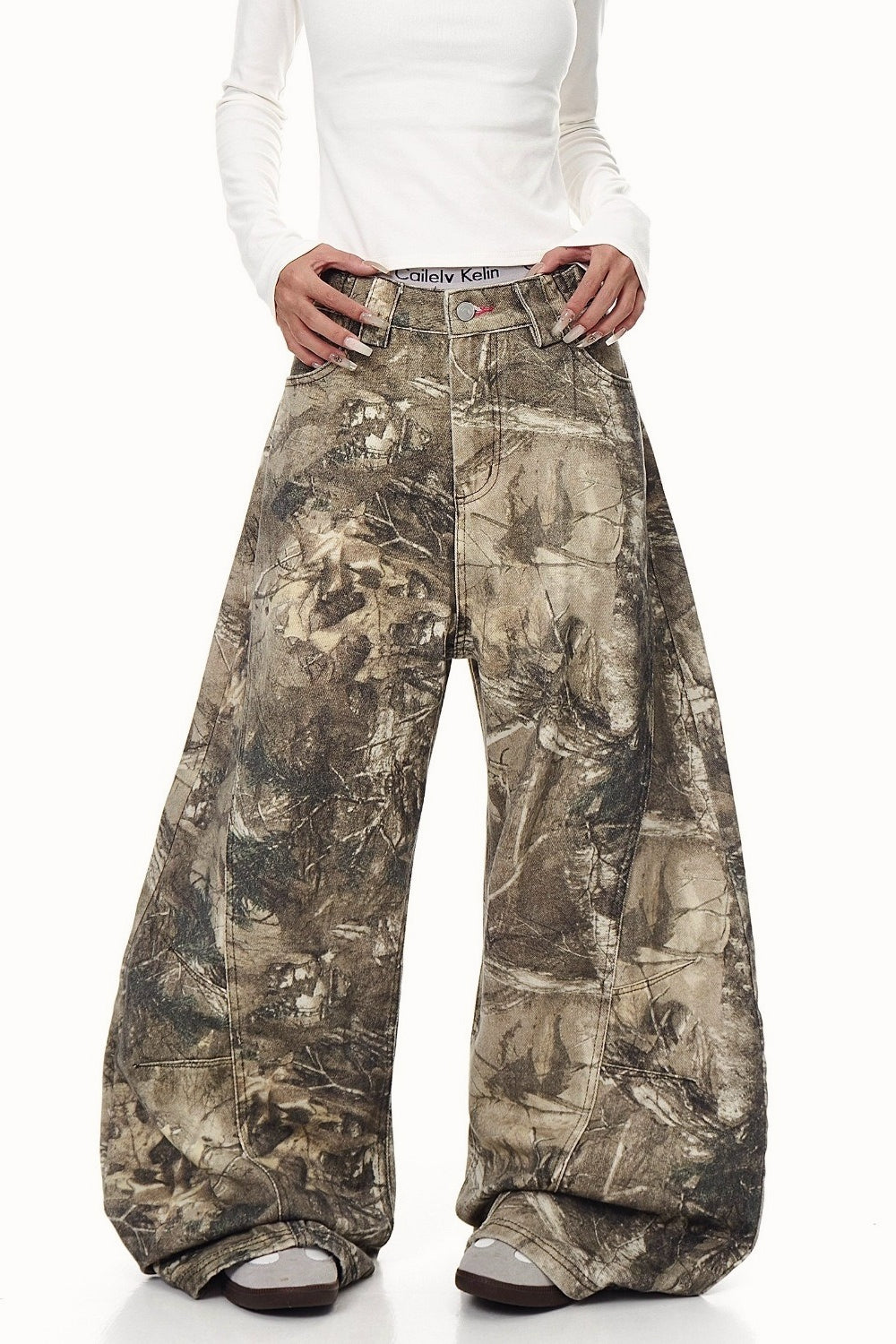 Branch Pattern Letter Embroidery Relaxed Jeans Secondary image