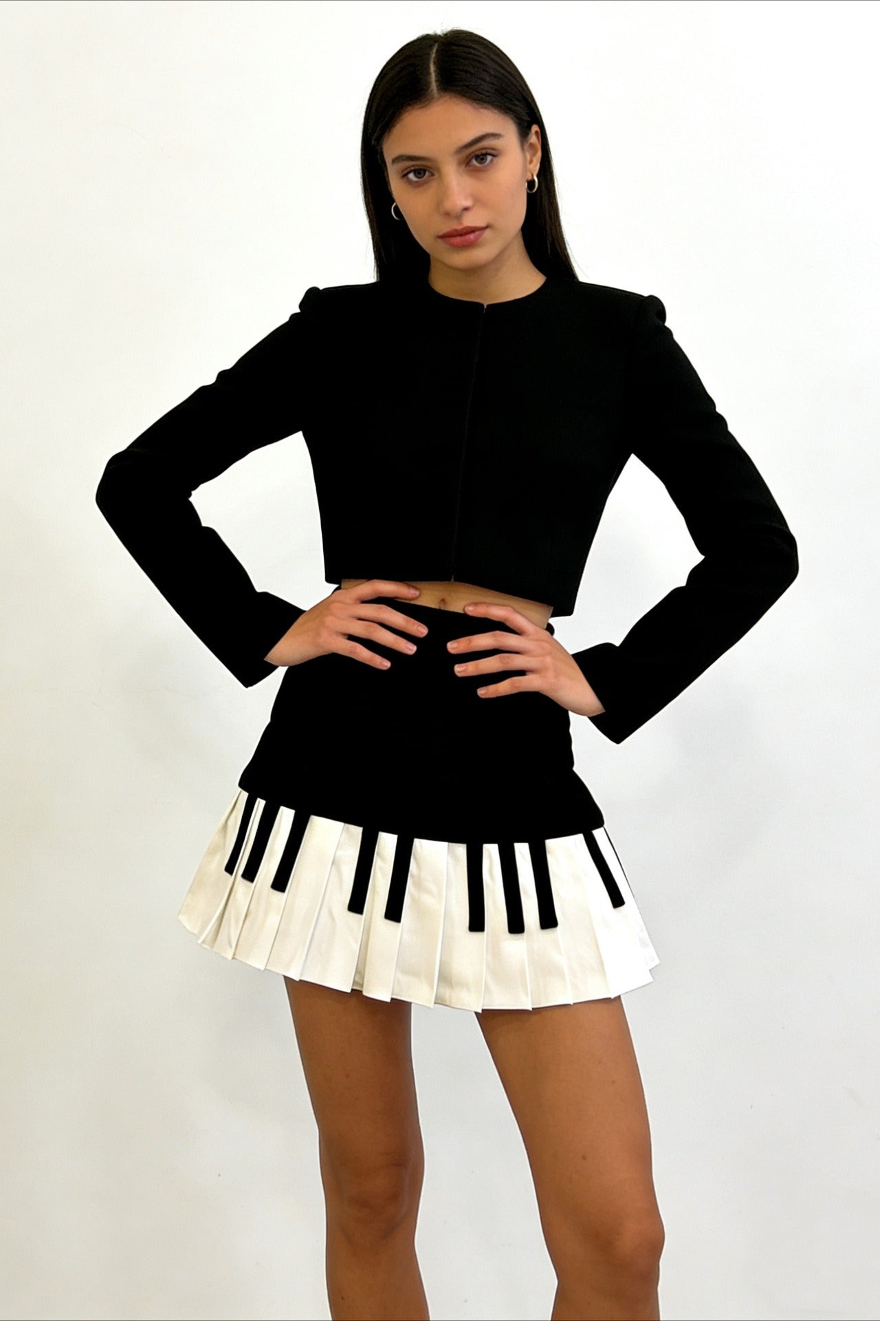 Retro Black White Piano Pleated High Waist Slim Skirt Main image