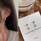 Bright Crystal Luxury Korean Unusual Claw Stud Irregular Pearl Earring 11
