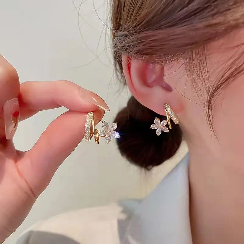 Bright Crystal Luxury Korean Unusual Claw Stud Irregular Pearl Earring 16
