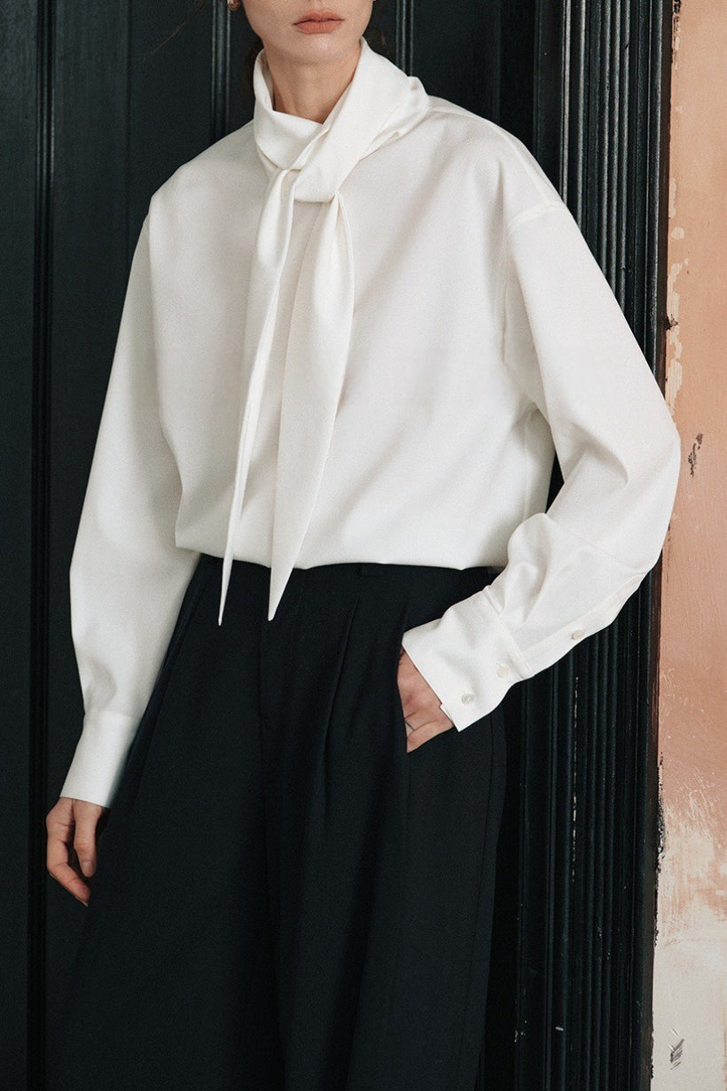 Elegant Lightweight Draped Tie Neck Blouse Secondary image