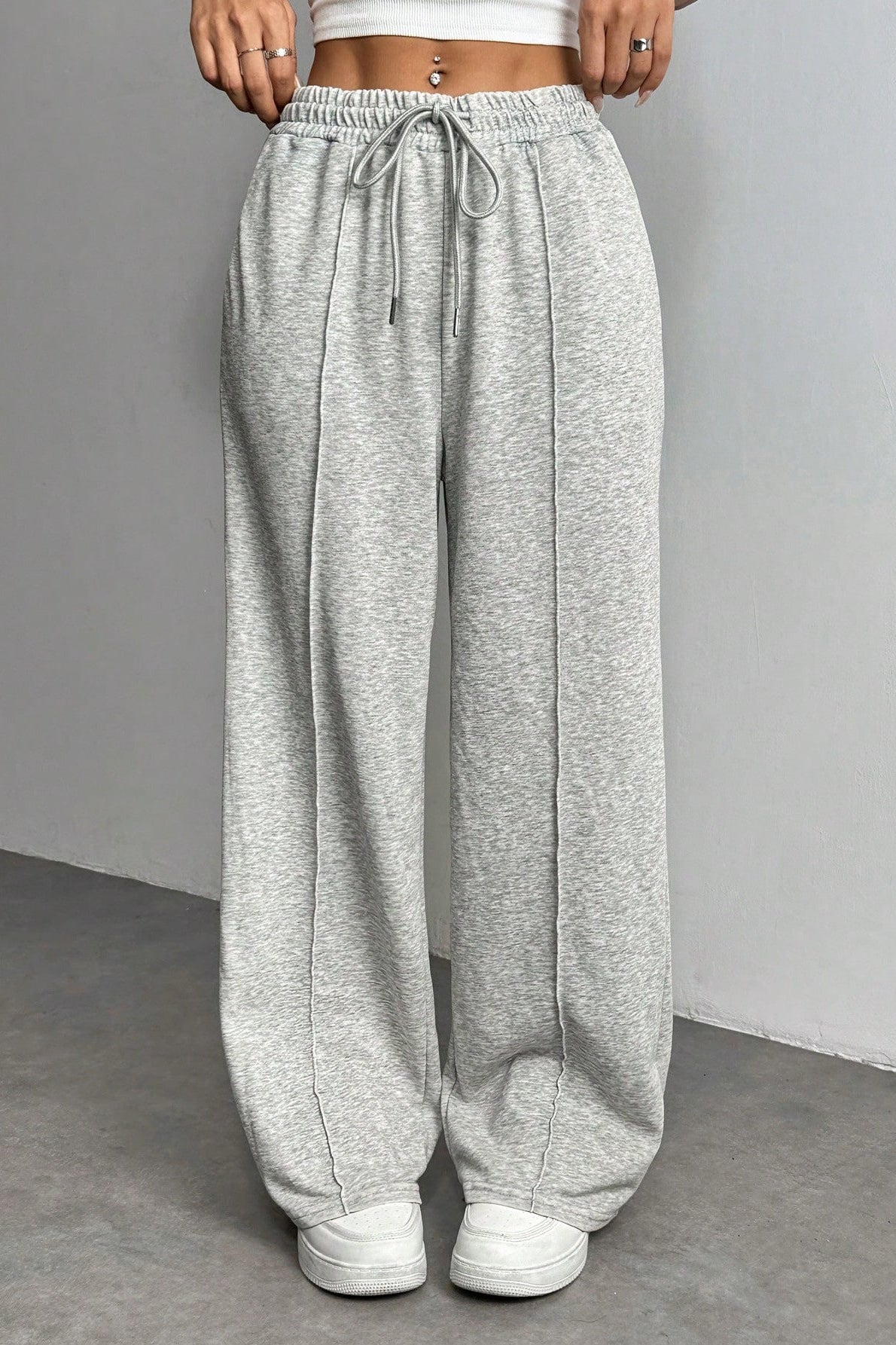 Solid Color Drawstring Waist Wide Leg Sweat Pants Secondary image