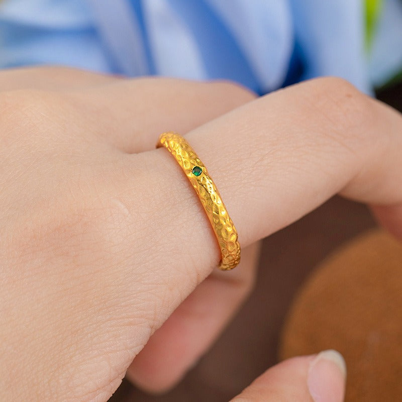 Vintage Hammered Gold Green Zircon Ring Main image