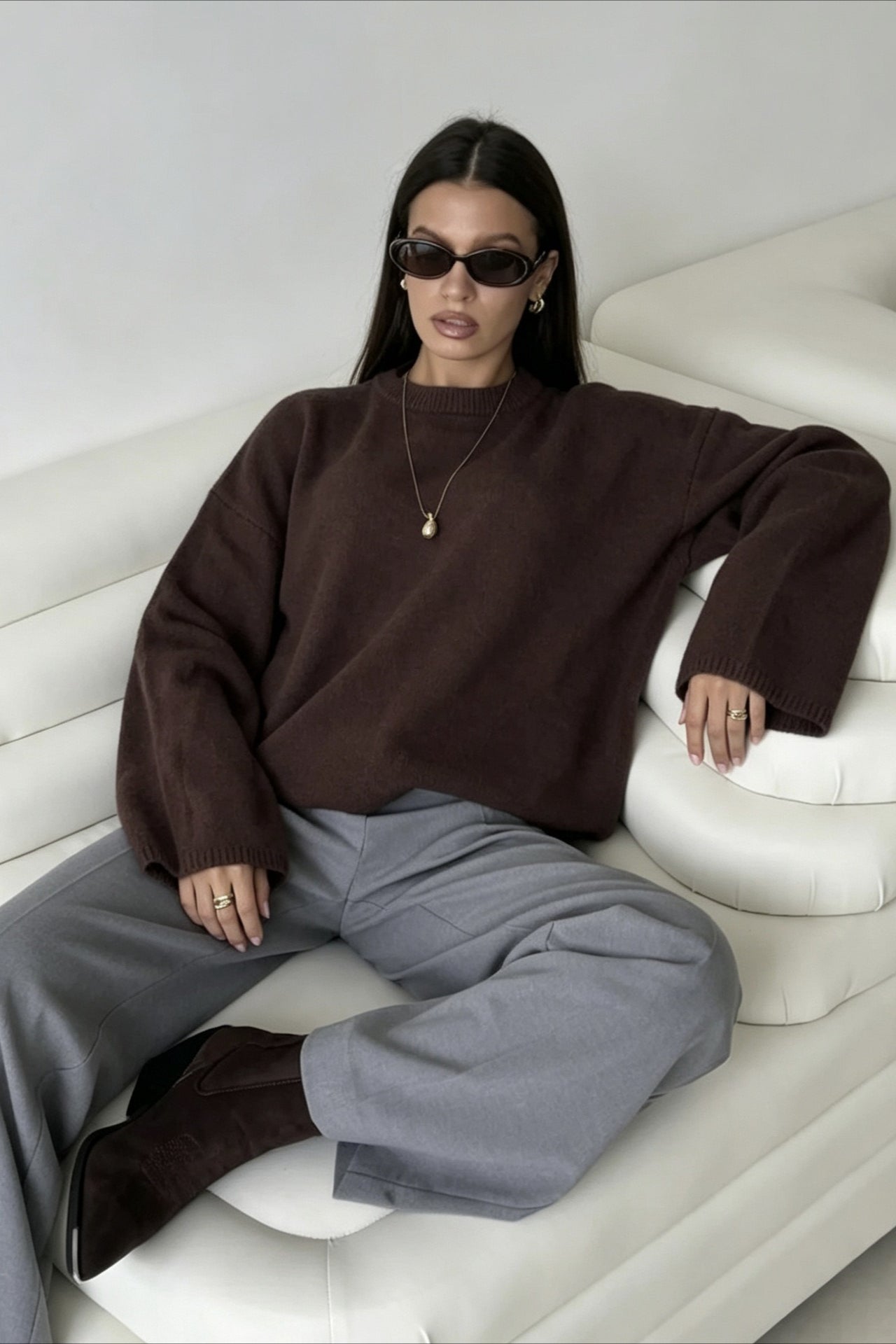 Minimalist Oversized Casual Knit Sweatshirt Secondary image