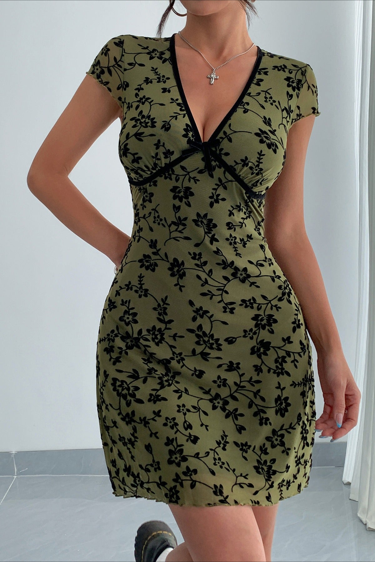 V Neck Embroidery Contrast Trim Floral Dress Main image