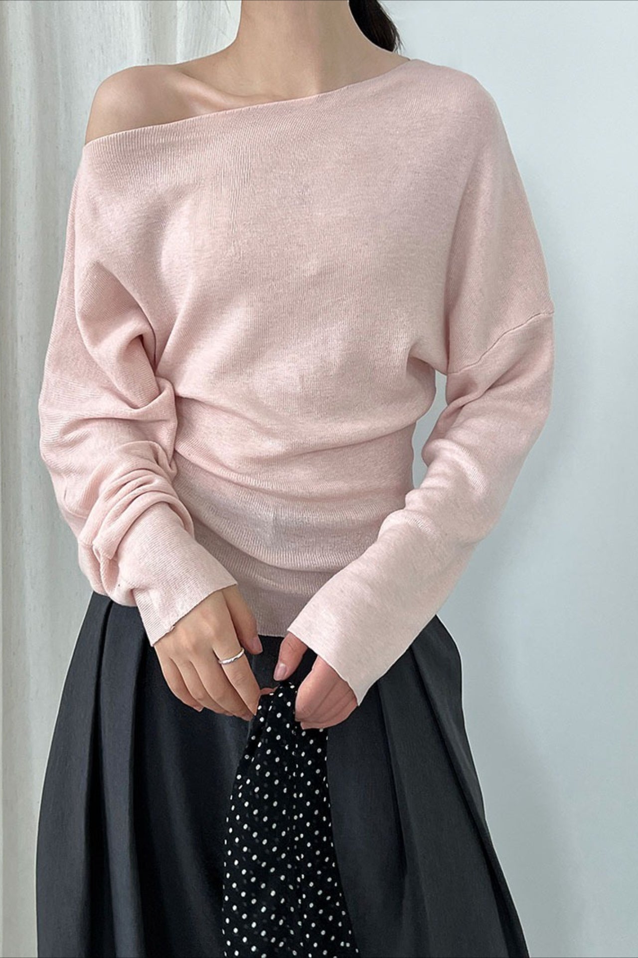 Waist Defining Asymmetric Shoulder Knit Top Secondary image