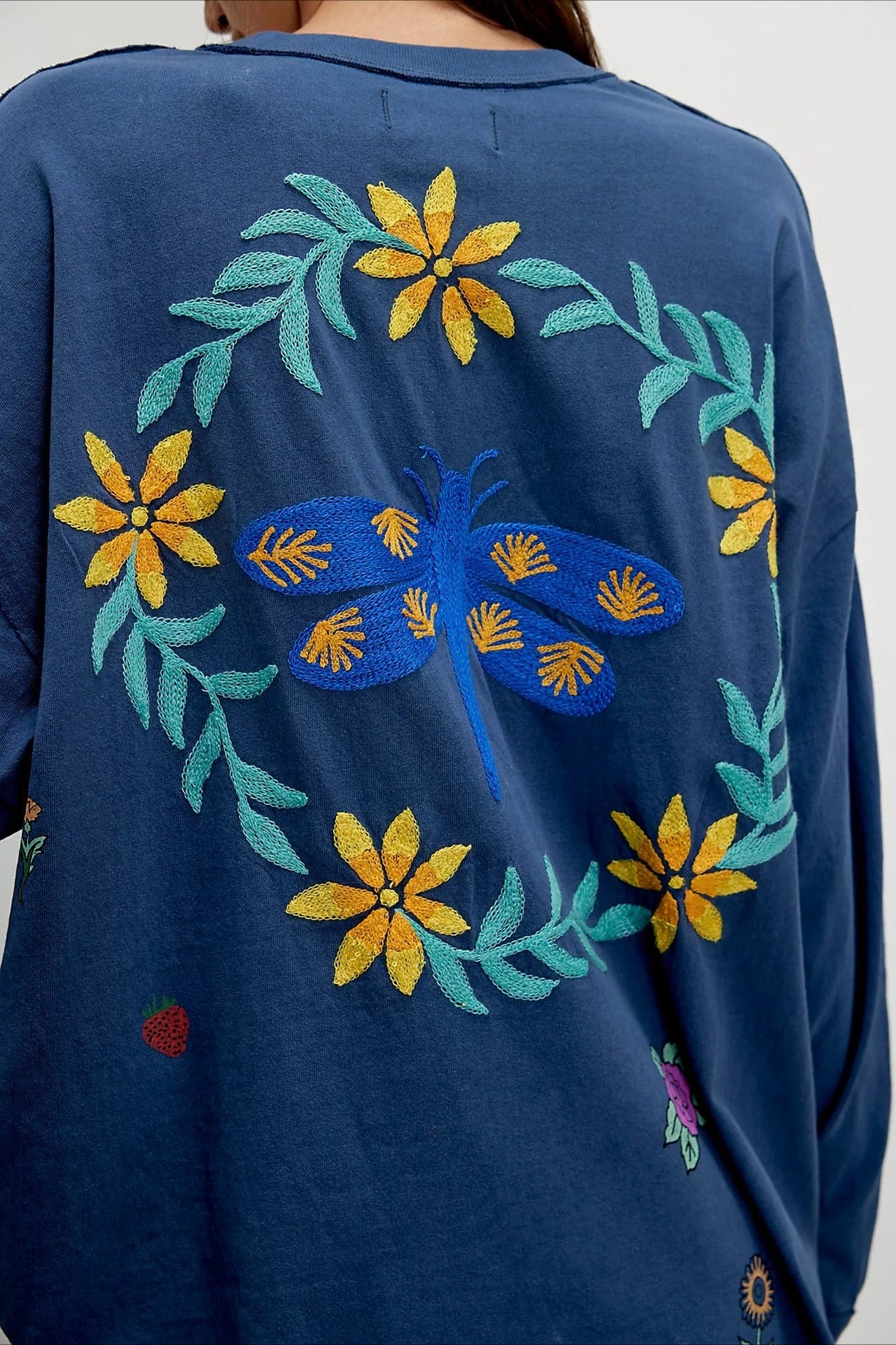 Floral Bee Embroidered Crew Neck Sweatshirt