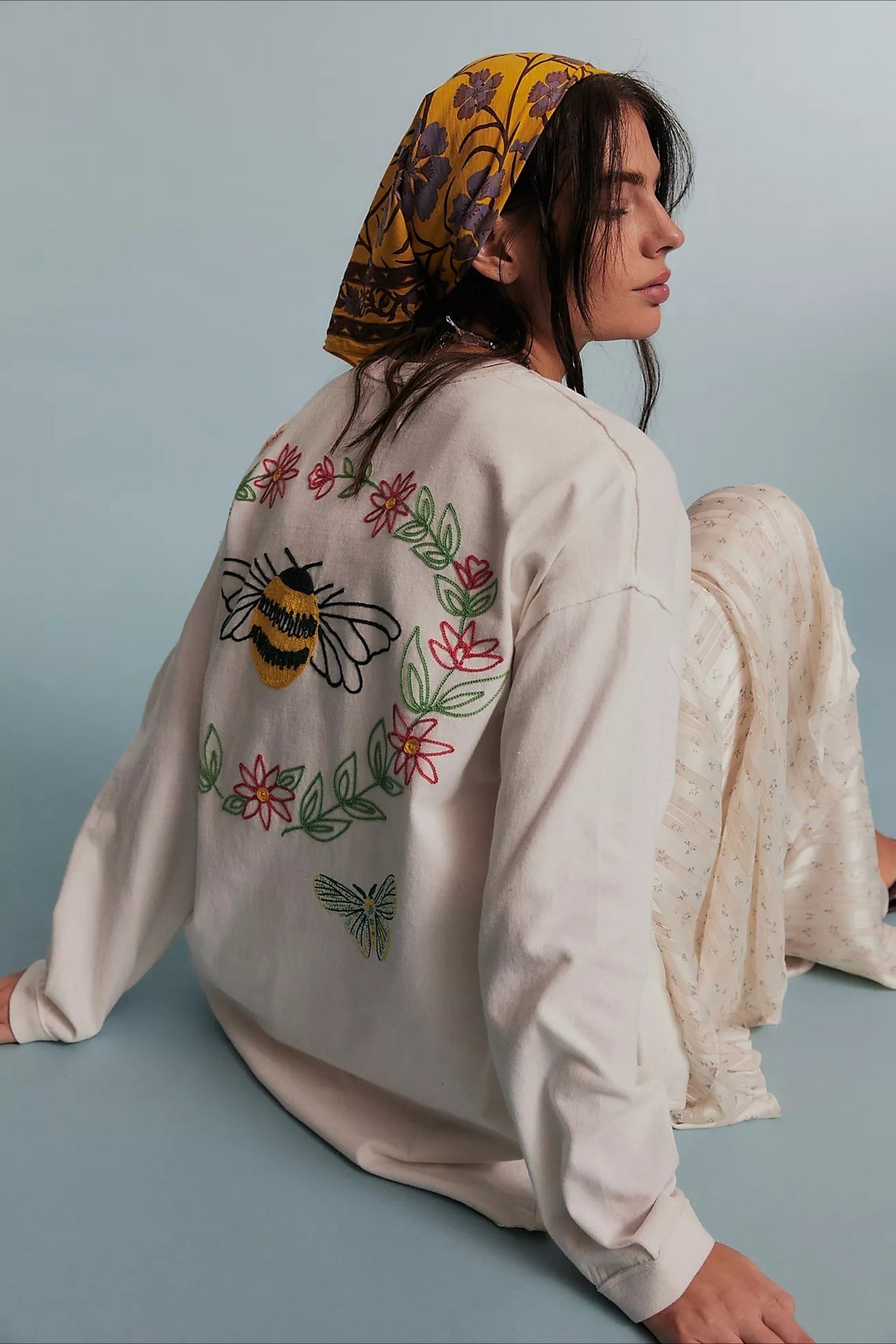 Floral Bee Embroidered Crew Neck Sweatshirt