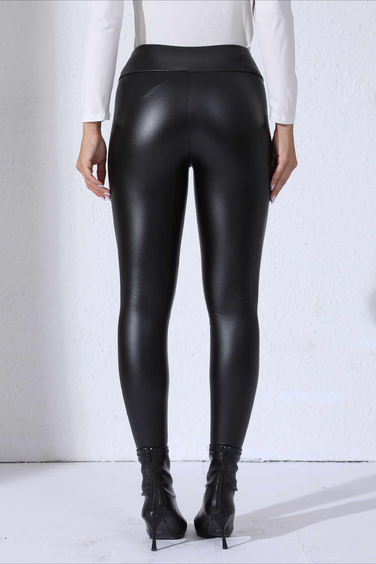 Faux Leather Thermal High-Rise Sculpting Leggings Secondary image