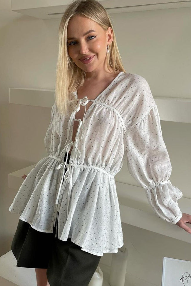 Loose Fit V-Neck Tie Long Sleeve Crop Top Main image