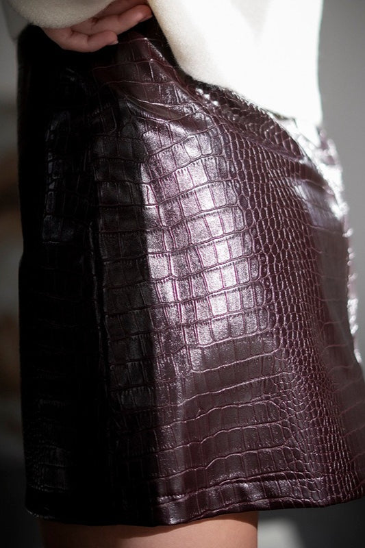 Crocodile Pattern PU Leather High Waist Mini Skirt Secondary image