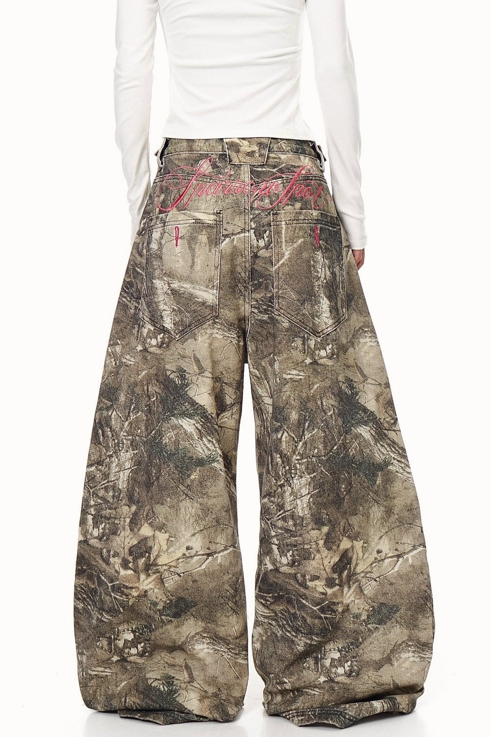 Branch Pattern Letter Embroidery Relaxed Jeans Main image