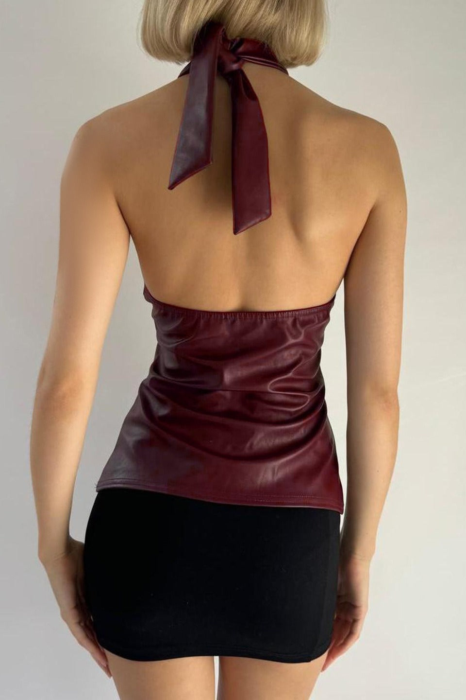 Solid Color Strapless Ruched Bodycon Halter Top Secondary image