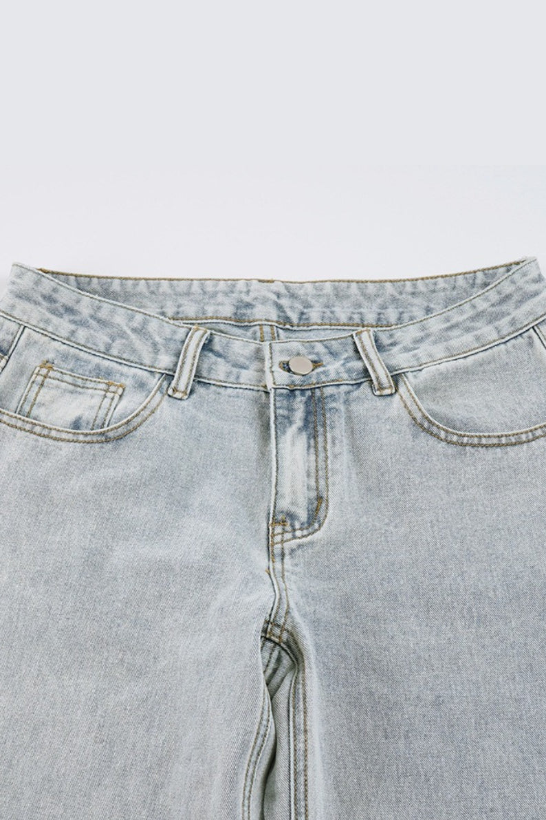 Low Rise Light Wash Wide Leg Jeans