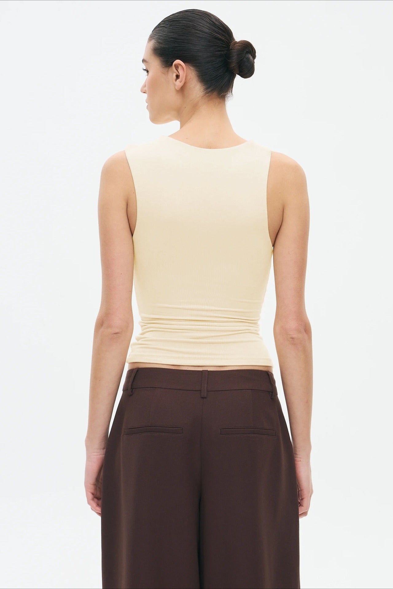 Twist Front Off Shoulder Sleeveless Solid Tank Top Secondary image