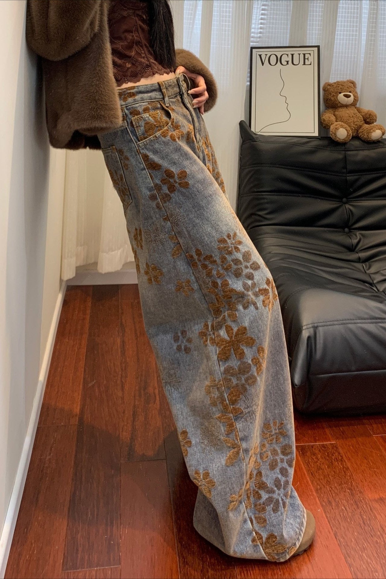 Vintage Jacquard High Rise Curved Jeans Secondary image