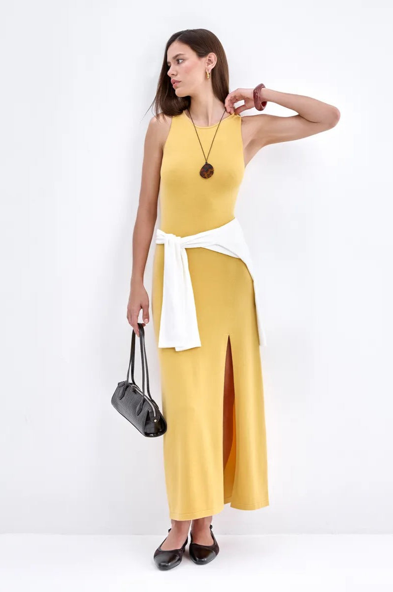 Elegant Knit Sleeveless Sweater Dress Secondary image