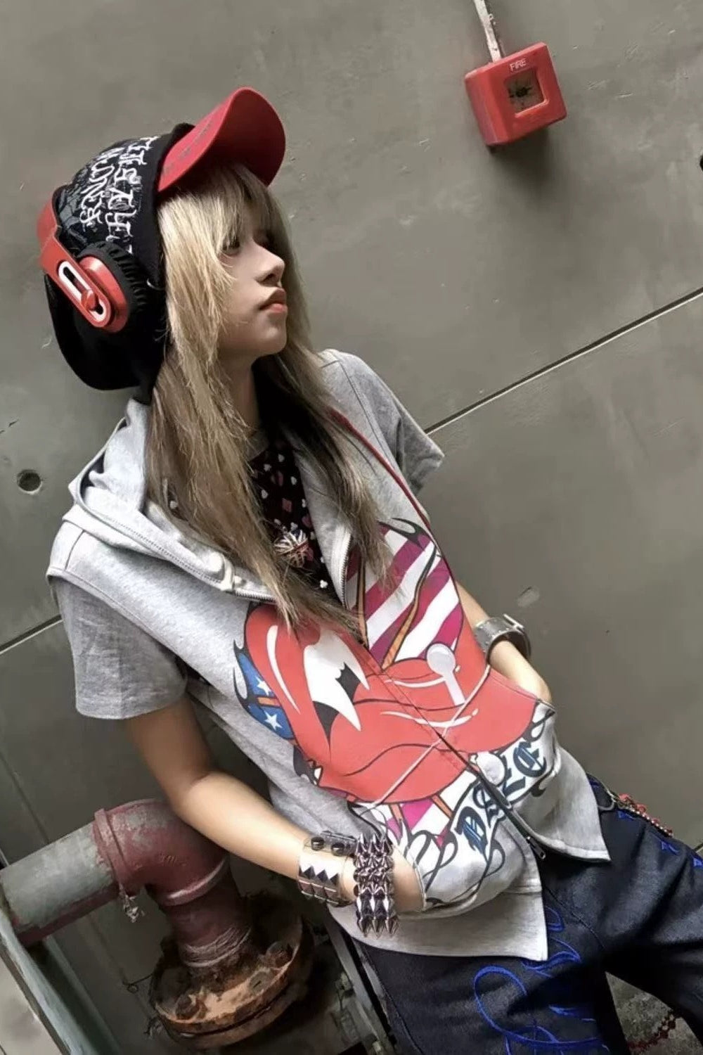 Y2K Lip Tongue Print Sleeveless Hoodie