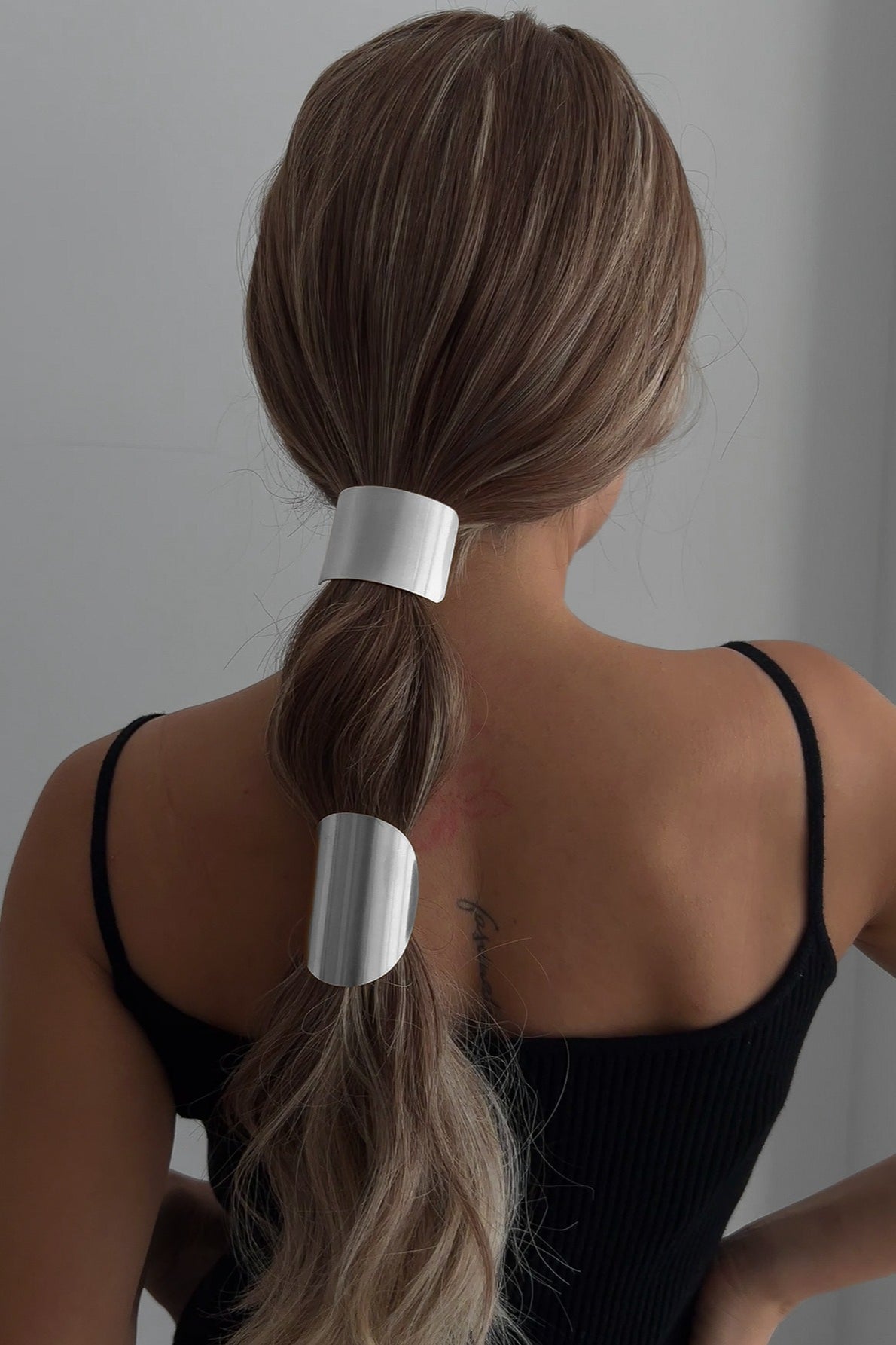 Exaggerated Geometric Metal Hair Cuff Secondary image