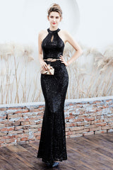 Plunging Neck Mermaid Formal Dress