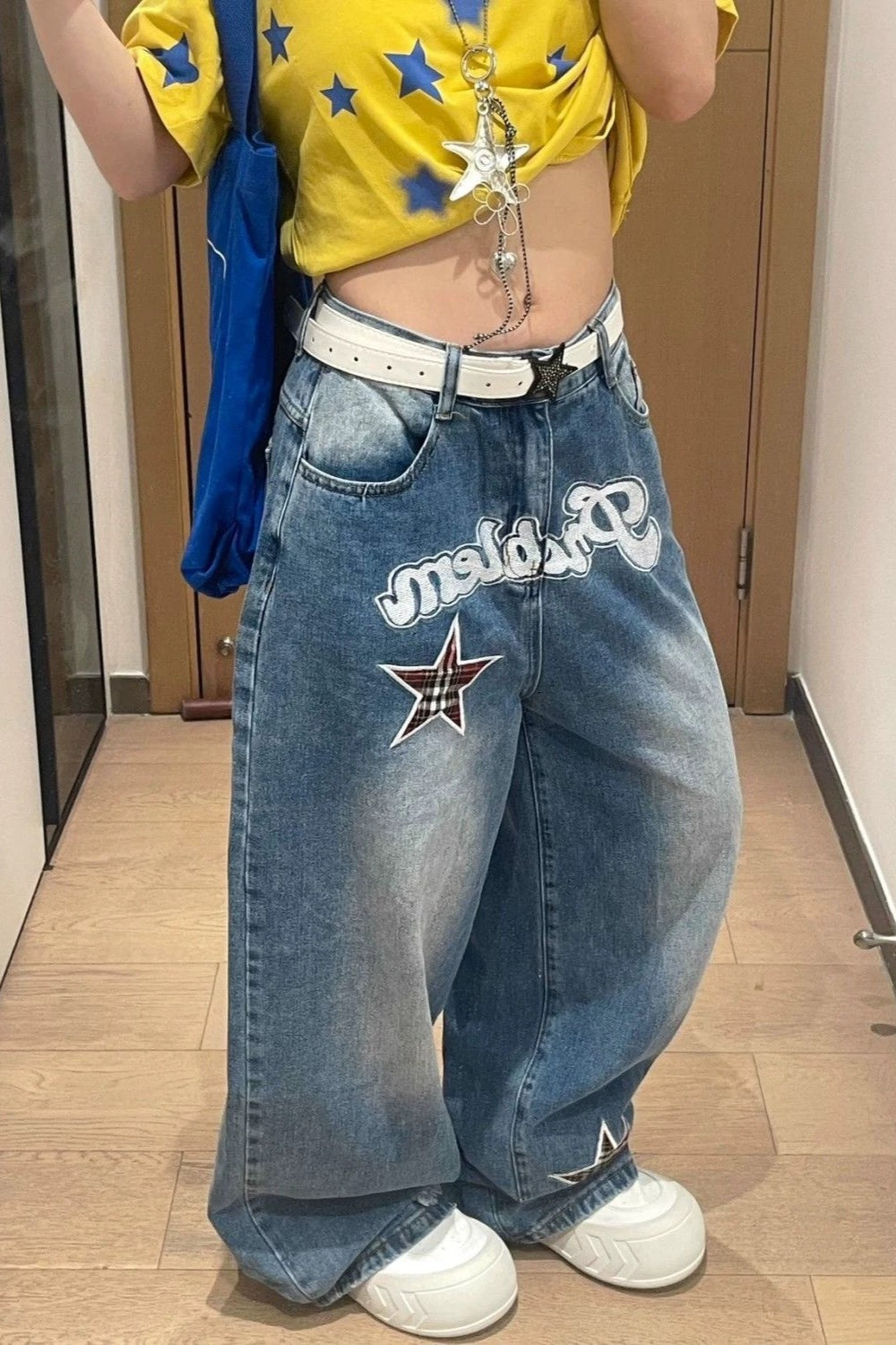 Retro Star Letter Appliqué Barrel Leg Jeans Main image