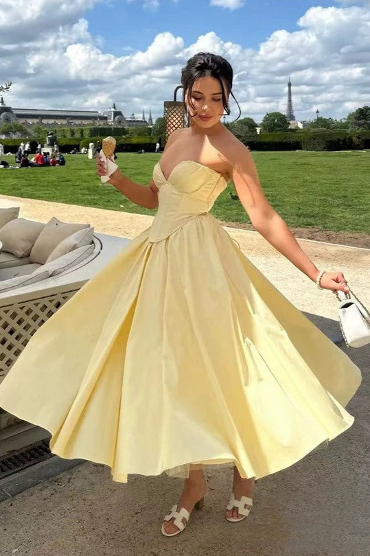 Romantic Bow Boned Strapless Slim Solid Prom Dress Secondary image