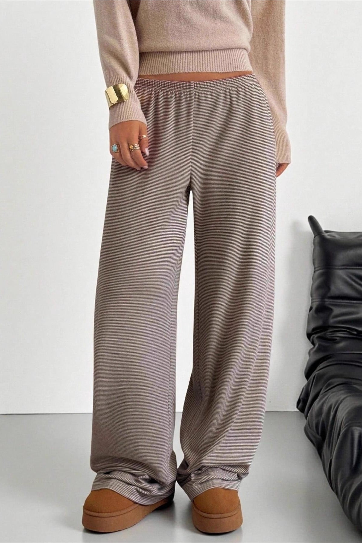 Pin Stripe Elastic Waist Knit Pants Secondary image