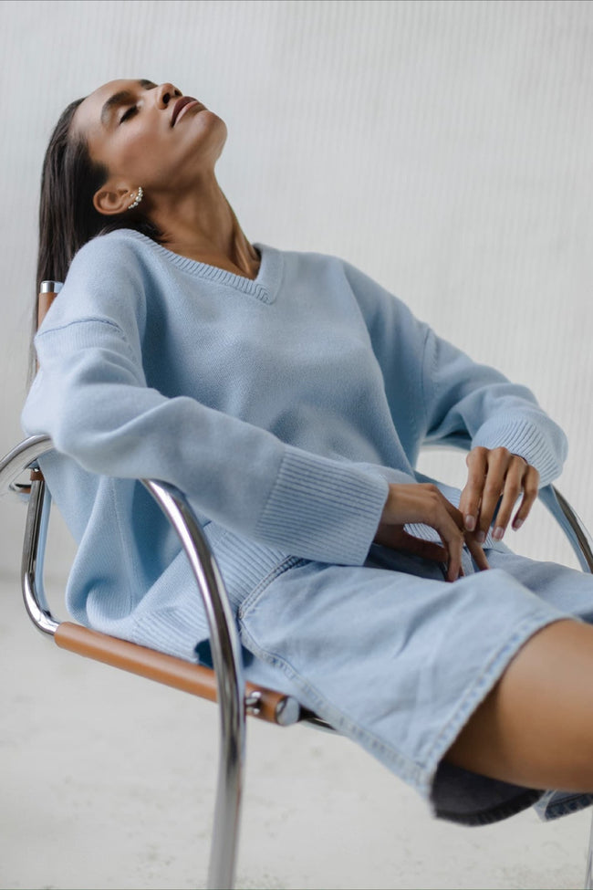 V Neck Long Sleeve Relaxed Sweater Main image