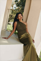 Solid Asymmetric Neckline Sleeveless Formal Dress