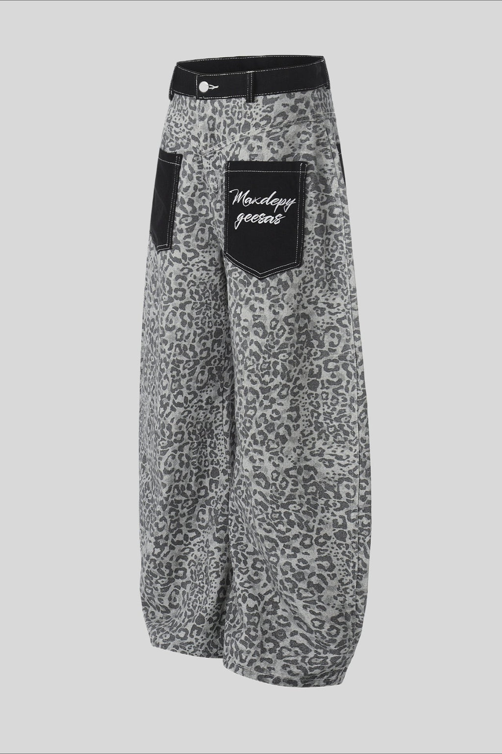 Leopard Contrast Pocket Barrel Leg Pants