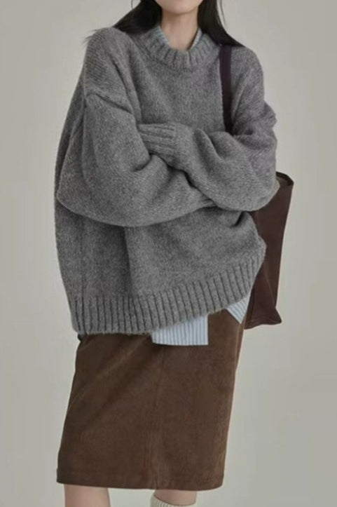 Minimalist Retro Crewneck Solid Color Loose Fit Knit Sweater Main image