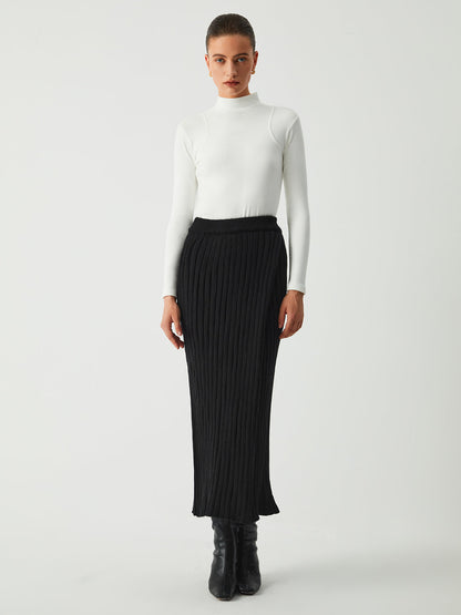 She's Effortless Graceful Rib Slit Skirt