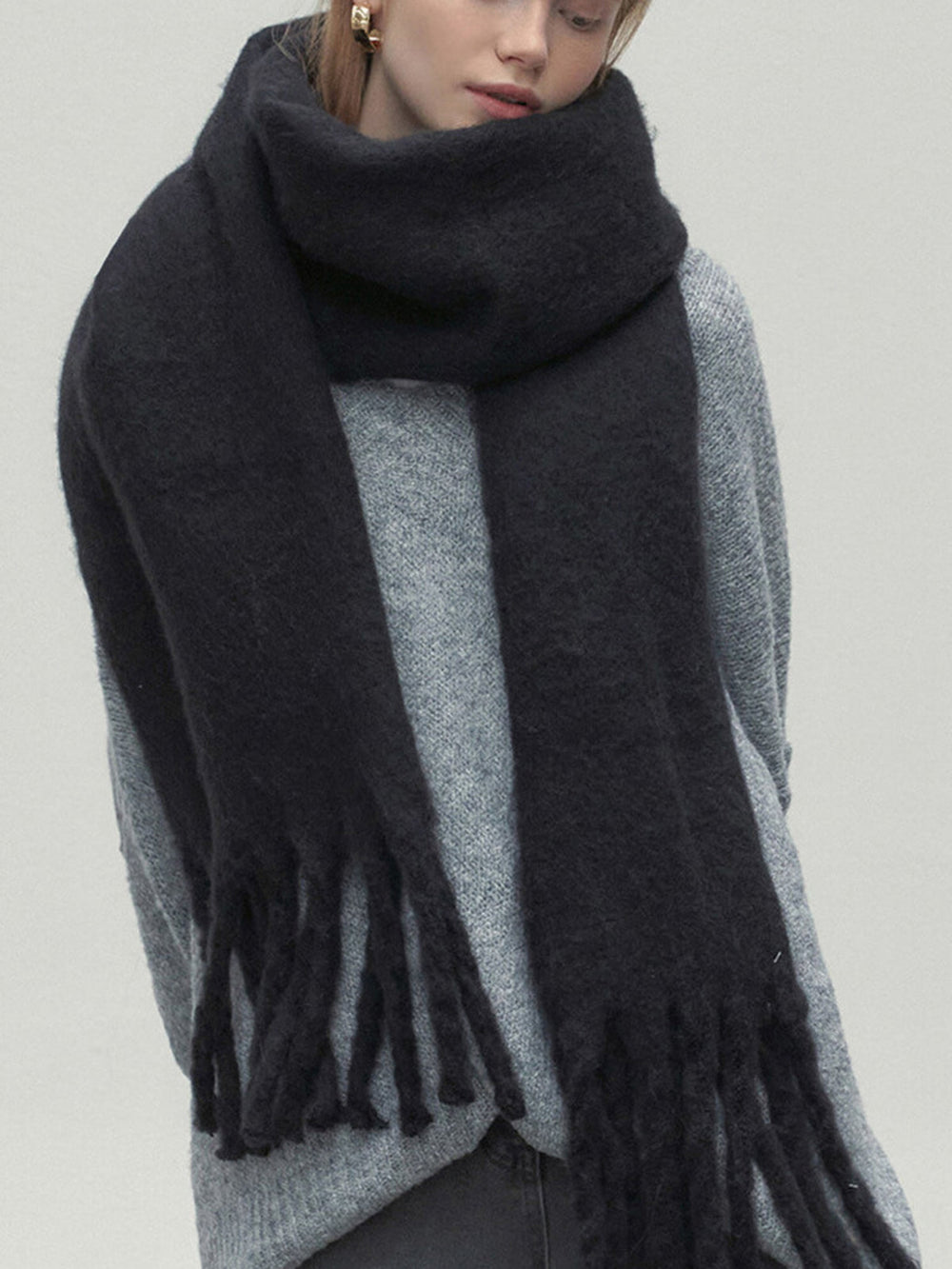 Minimalism Charming Scarf Black / One Size Scarves