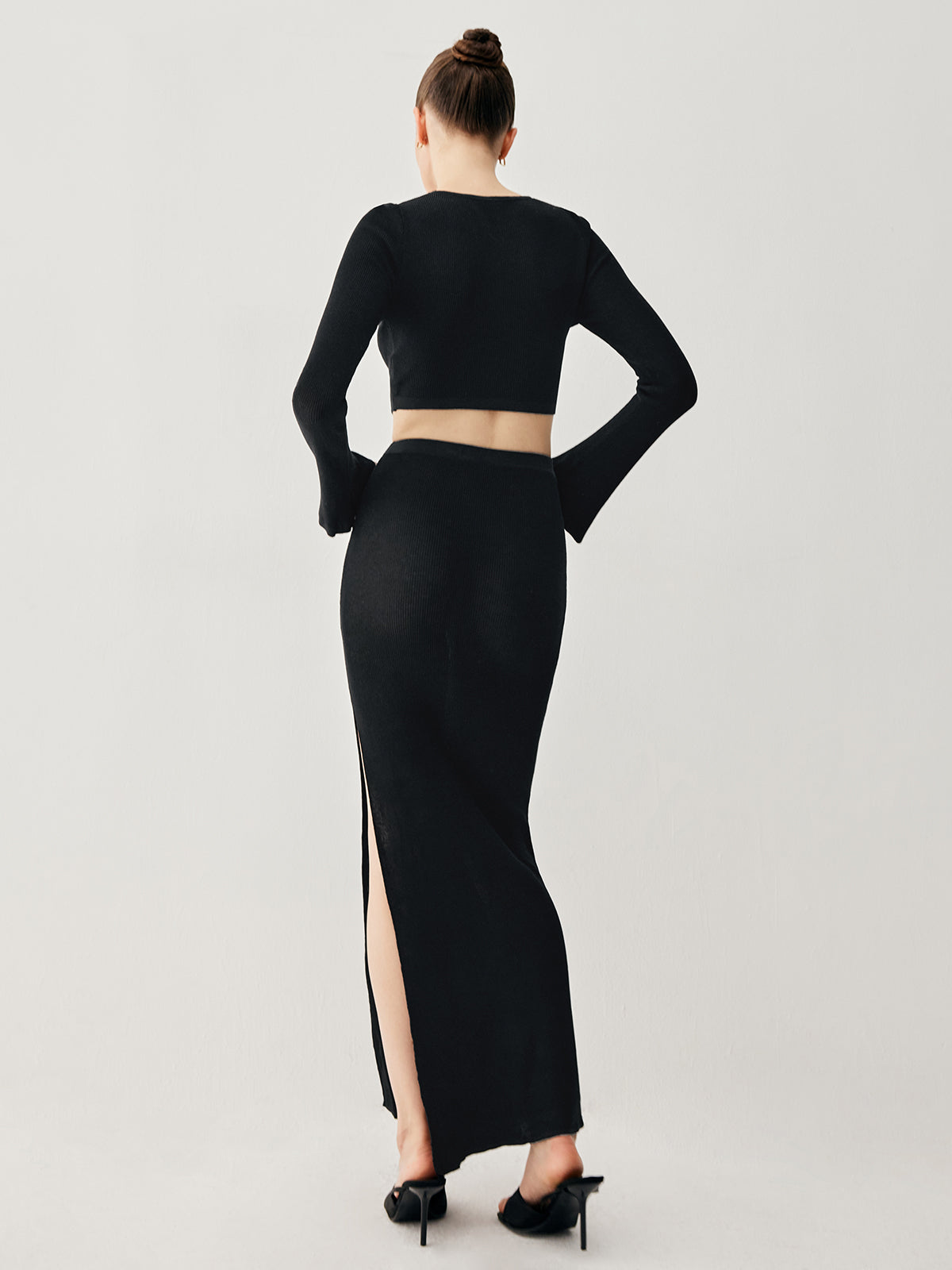 Slinky Long Sleeve Knit Modern Two Piece Slit Skirt Set Sweaters L